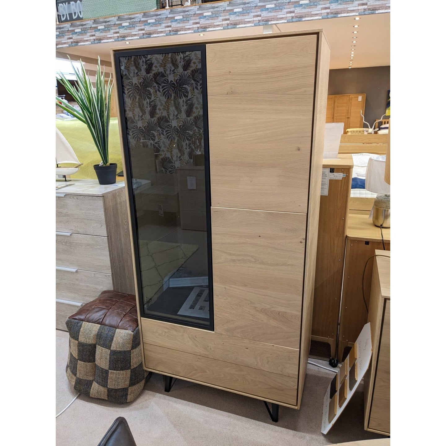 MTE Montreal Display Cabinet